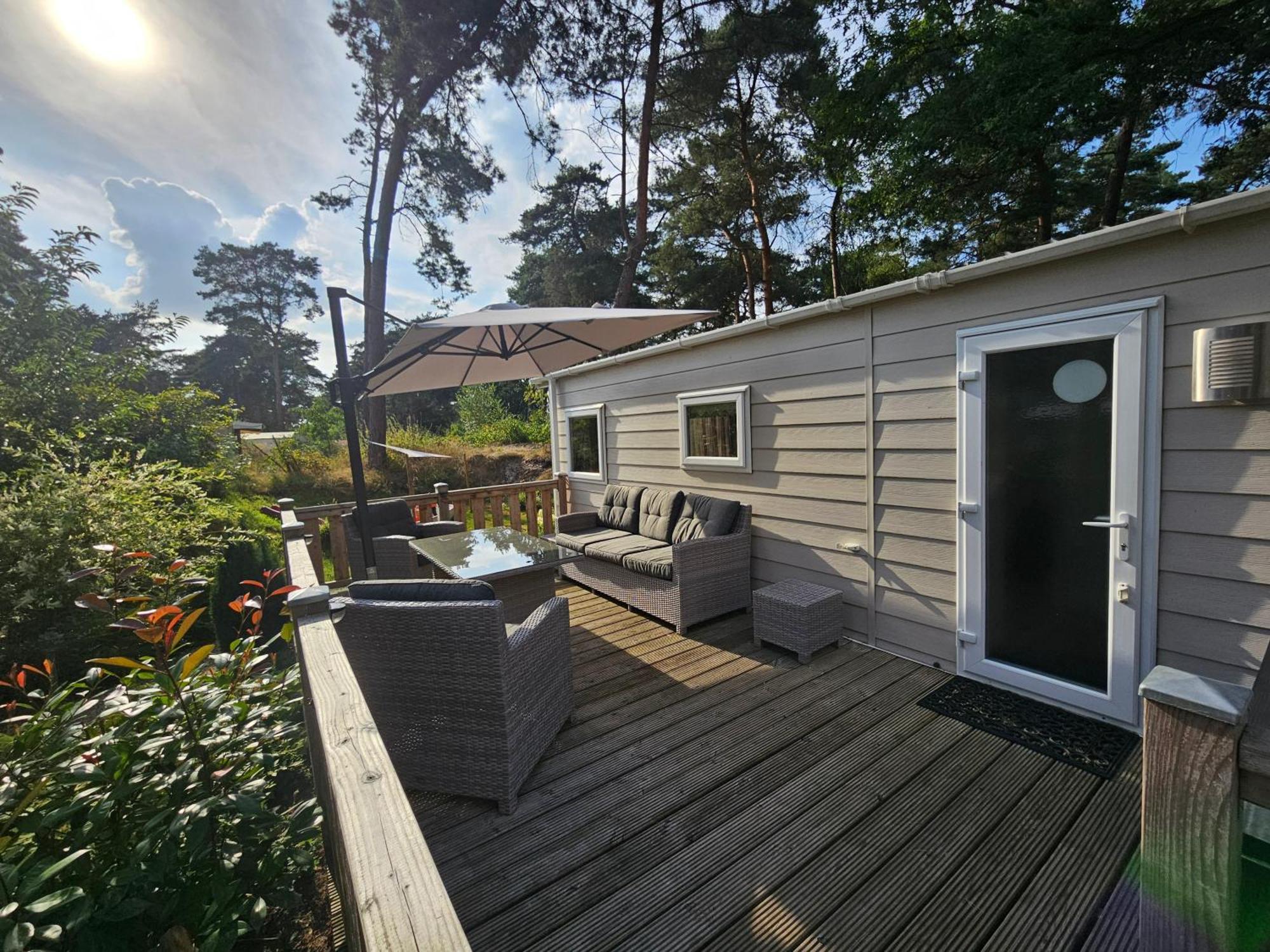 Luxe 4 Persoons Chalet Op 5 Sterren Camping ราลเทอ ภายนอก รูปภาพ